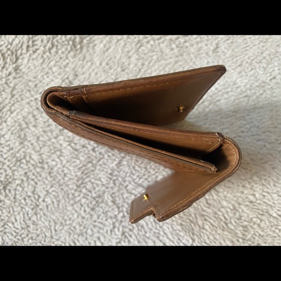 AUTHENTIC BIFOLD GIVENCHY WALLET - Picture 9 of 16